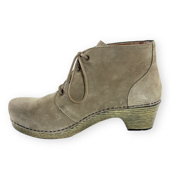 Dansko Meena Beige Gray Suede lace Up Ankle Clog Boots Womens 42  US 11.5/12 - Picture 7 of 13
